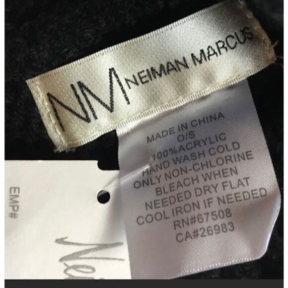 Neiman Marcus Hat Pom Pom Beanie Black Floral Embellished Bling Women One Size - Picture 5 of 11